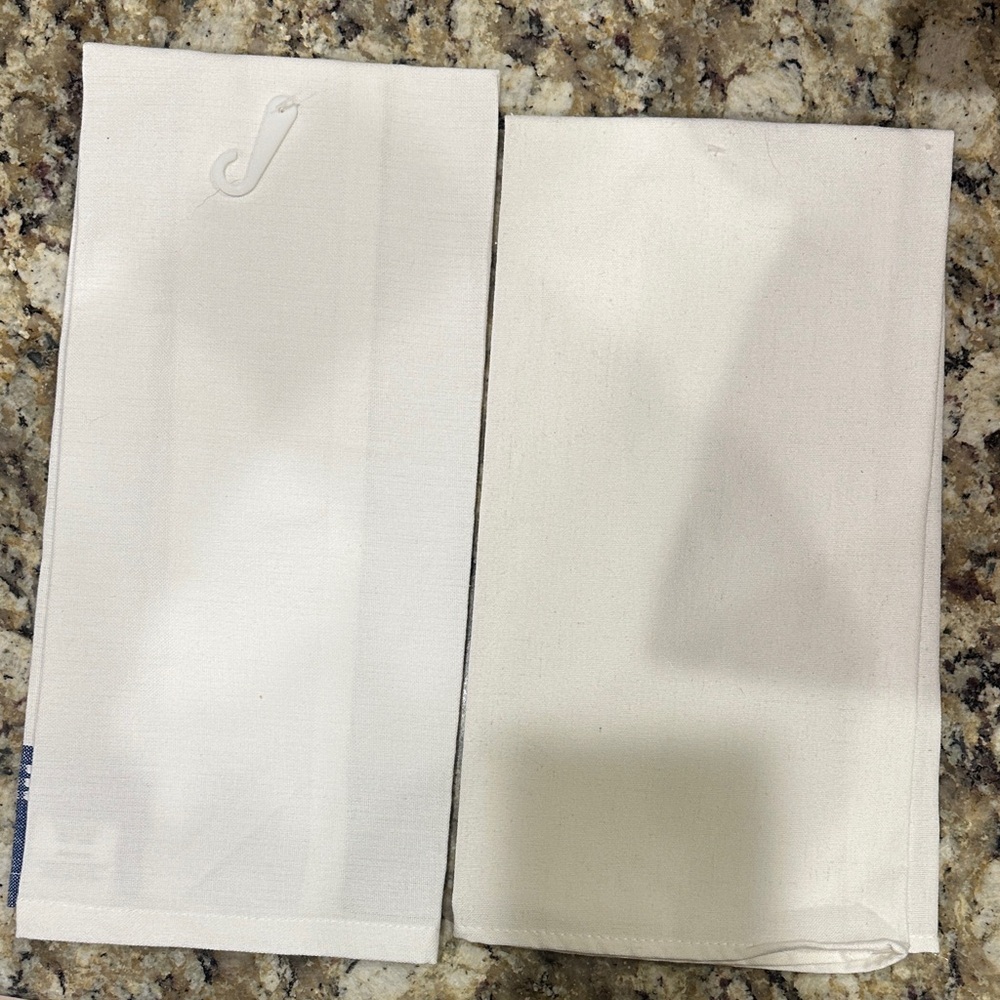 Dog-Themed Kitchen Towels - White - Picture 2 of 3